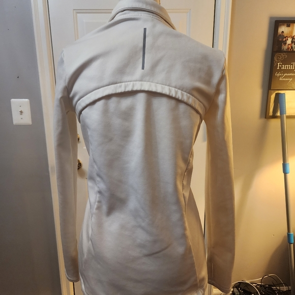 Active wear jacket - Picture 2 of 3